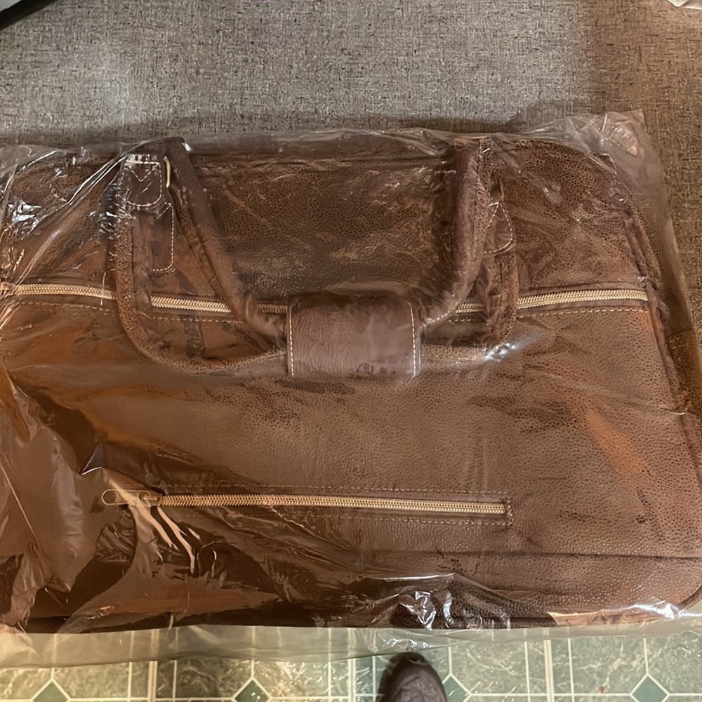 Dwell Six Travel Bag - Picture 3 of 6